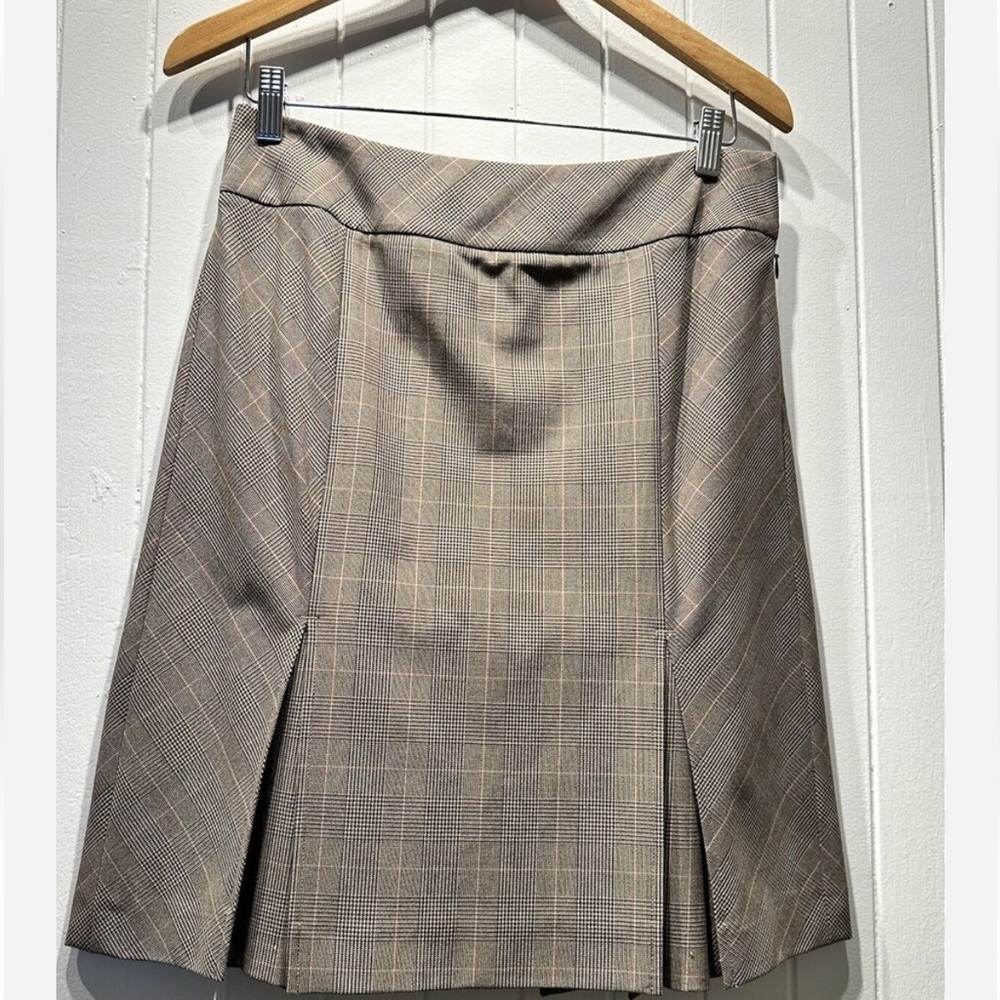 🌸Ann Taylor skirt size 4 Women's Check Pleated Skirt size 4